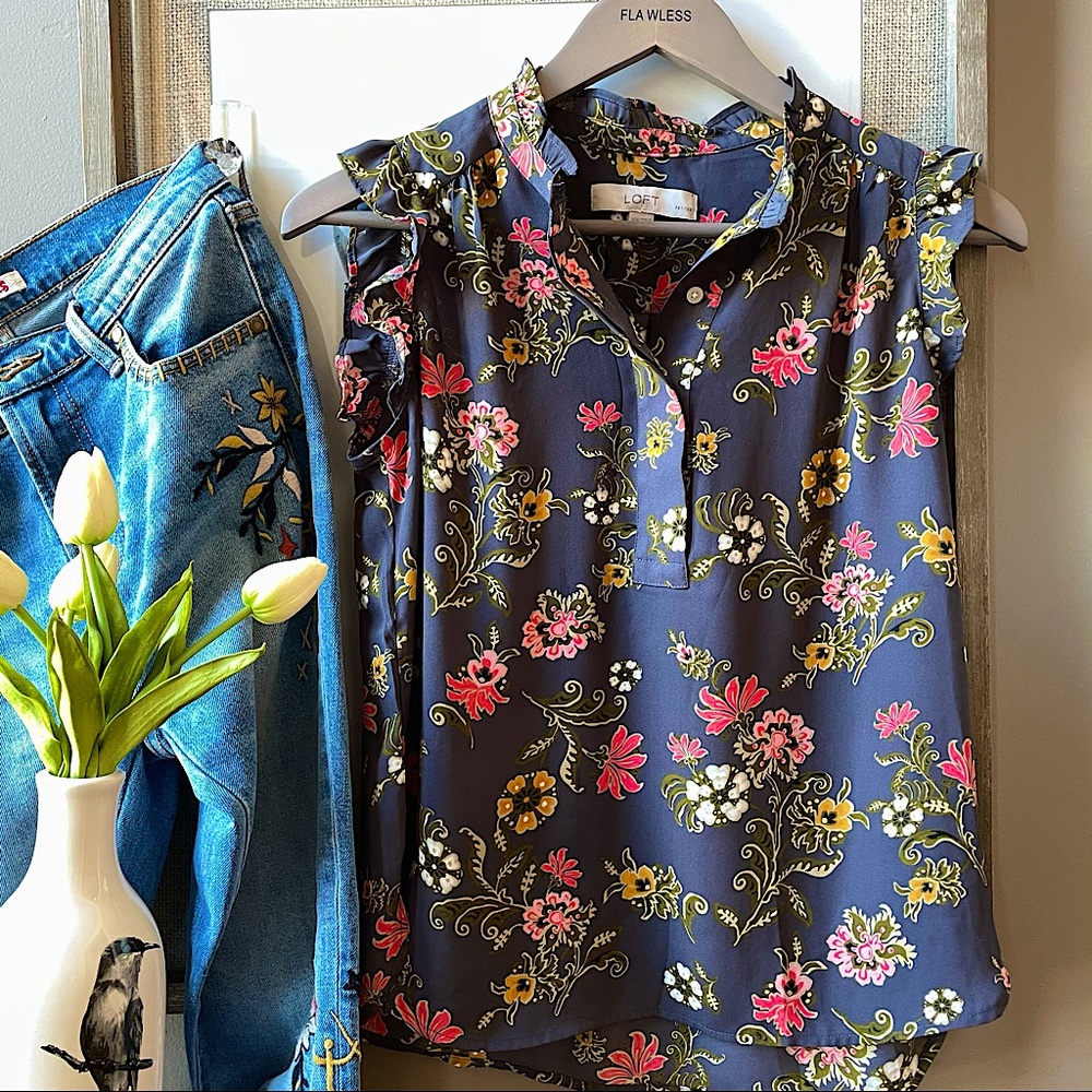 Gray Floral Ruffled Top